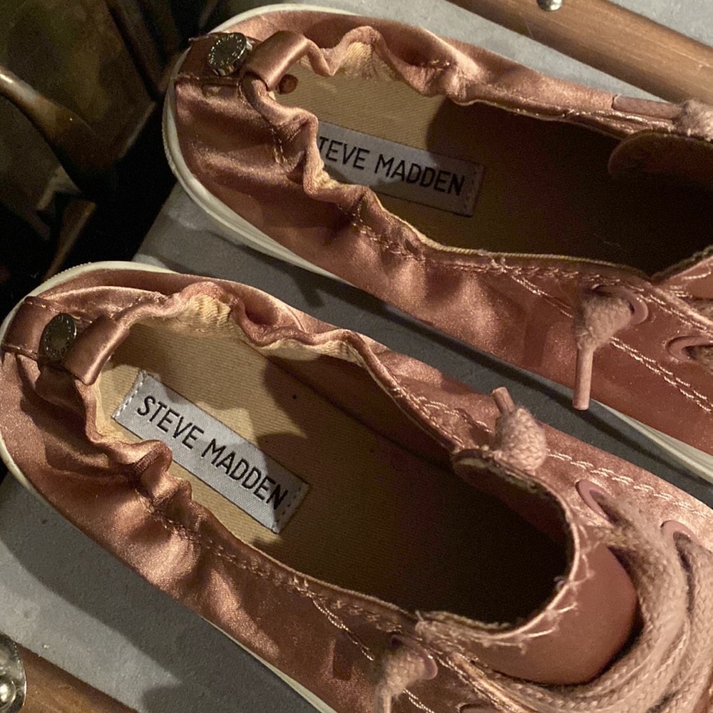 Steve Madden Satin Sneakers. - Picture 3 of 6